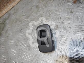 Кнопка стеклоподъемника Toyota Auris (E15) 2006 - 2012