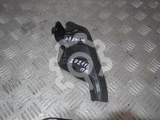 Накладка (кузов наружные) Toyota Avensis II 2003 - 2008