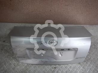 Крышка багажника Toyota Avensis II 2003 - 2008