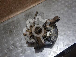 Кулак поворотный передний правый Toyota Avensis II 2003 - 2008