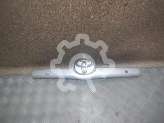 Накладка крышки багажника Toyota Camry VI [XV40] 2006 - 2011