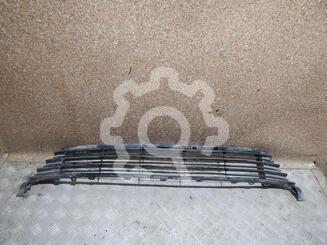 Решетка в бампер Toyota Corolla XI [E160, E170] 2012 - н.в.