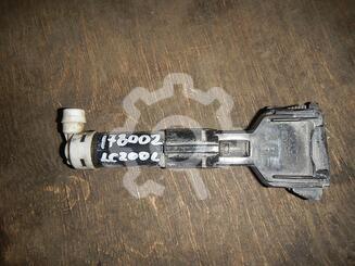 Форсунка омывателя фары Toyota Land Cruiser [200] 2007 - 2021