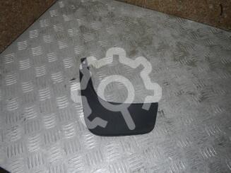 Брызговик задний левый Toyota Yaris 2005 - 2011