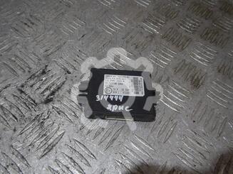 Блок электронный Toyota Yaris 2005 - 2011