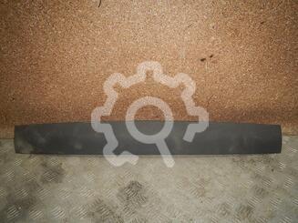 Обшивка двери багажника Volkswagen Touareg I 2002 - 2010