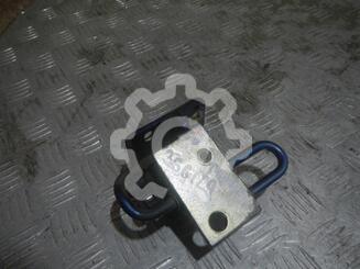 Петля двери Volkswagen Touareg I 2002 - 2010
