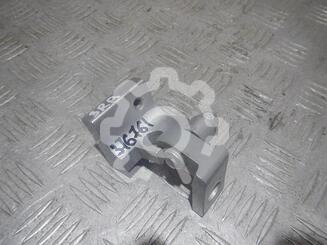 Петля двери Volkswagen Touareg I 2002 - 2010