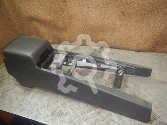 Подлокотник Volkswagen Touareg I 2002 - 2010