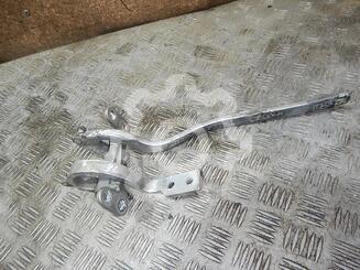 Петля двери багажника Volkswagen Touareg I 2002 - 2010