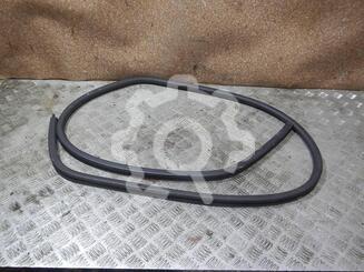 Уплотнитель двери Volkswagen Jetta V 2005 - 2011