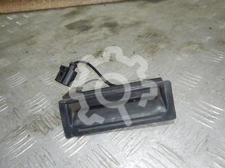 Кнопка открывания багажника Volkswagen Touareg I 2002 - 2010