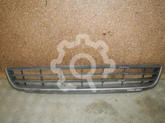 Решетка в бампер Volkswagen Jetta VI 2010 - 2018