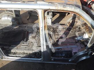 Стойка центральная правая Volkswagen Multivan T5 2003 - 2015