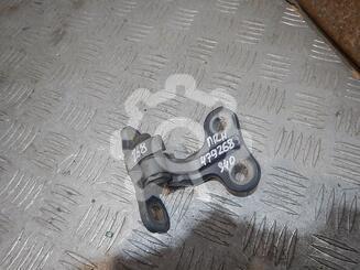 Петля двери передней Volvo S40 II 2004 - 2012