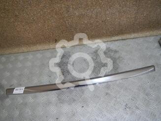 Молдинг капота Lada Priora 2007 - 2018