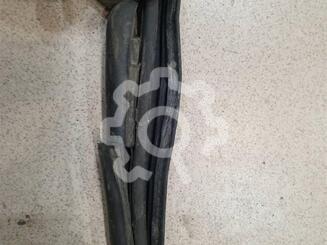 Уплотнитель двери Hyundai Accent II 1999 - 2012