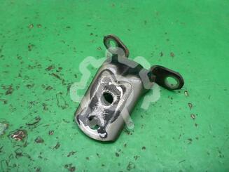 Петля двери Nissan Qashqai (J10) 2006 - 2014