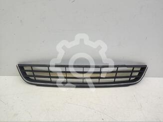 Решетка в бампер Volkswagen Jetta VI 2010 - 2018