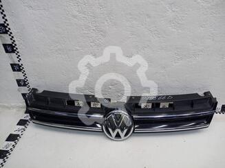 Решетка радиатора Volkswagen Touareg II 2010 - н.в.