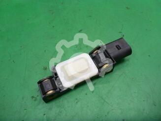 Датчик AIR BAG Volkswagen Touareg I 2002 - 2010