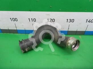 Патрубок интеркулера Volkswagen Touareg I 2002 - 2010