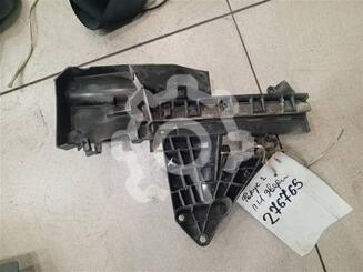 Кронштейн (кузов снаружи) Ford Focus II 2005 - 2011