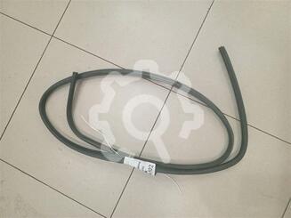 Уплотнитель двери Ford Focus II 2005 - 2011