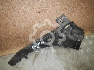 Кронштейн бампера переднего Audi Q7 2005 - 2014 г.