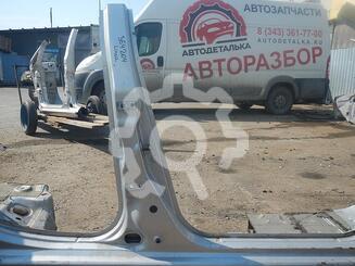 Стойка центральная правая Fiat Linea c 2007 г.