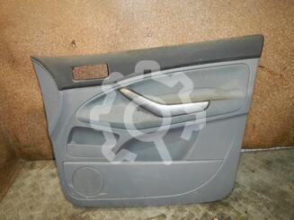 Обшивка двери передней правой Ford C-MAX I 2003 - 2010