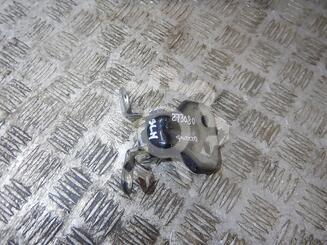 Петля двери Ford Fiesta V [Mk5] 2002 - 2008