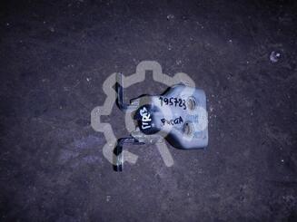 Петля двери Ford Fiesta V [Mk5] 2002 - 2008