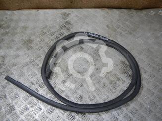 Уплотнитель двери Ford Fiesta V [Mk5] 2002 - 2008