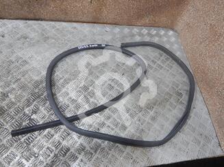 Уплотнитель двери Ford Fiesta V [Mk5] 2002 - 2008