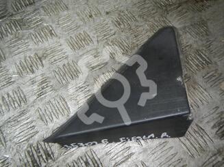 Накладка двери передней правой Ford Fiesta V [Mk5] 2002 - 2008