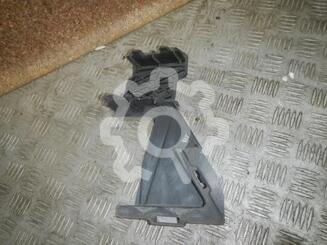 Кронштейн бампера переднего Mercedes-Benz C-Klasse III W204 2006 - 2015