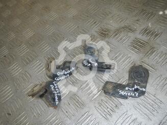 Кронштейн радиатора Subaru Outback III 2003 - 2009