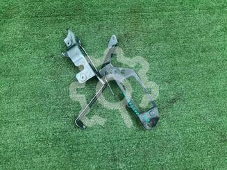 Кронштейн (кузов снаружи) Kia Sorento II 2009 - 2020