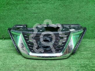 Решетка радиатора Nissan X - Trail (T32) c 2014 г.