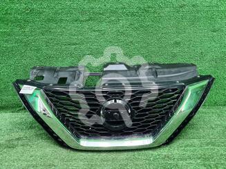 Решетка радиатора Nissan Qashqai (J11) c 2014 г.