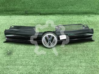 Решетка радиатора Volkswagen Golf VI 2009 - 2012