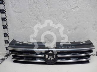 Решетка радиатора Volkswagen Tiguan II 2016 - н.в.