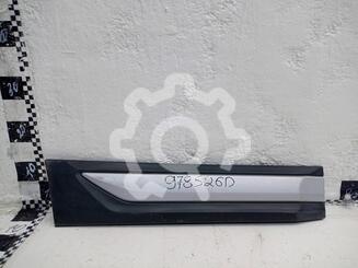 Накладка двери задней правой Mitsubishi Outlander III 2012 - 2024