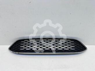 Решетка радиатора Ford Focus III 2011 - 2019