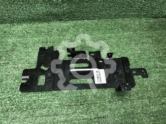 Кронштейн (кузов снаружи) Land Rover Discovery Sport c 2014 г.