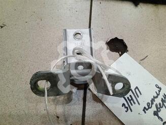 Петля двери Hyundai Getz 2002 - 2011