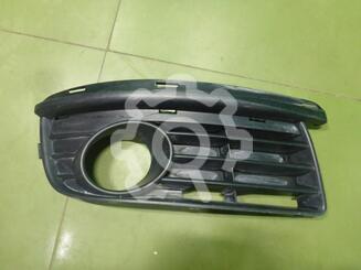 Рамка фары противотуманой правой Volkswagen Jetta V 2005 - 2011