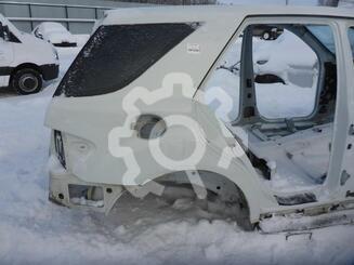 Крыло заднее правое Mercedes-Benz M-Klasse II [W164] 2005 - 2011