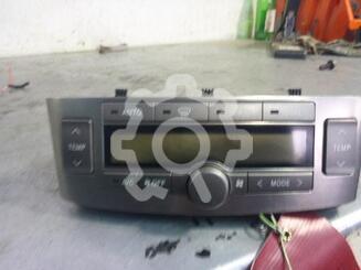Блок управления климатической установкой Toyota Avensis II 2003 - 2008